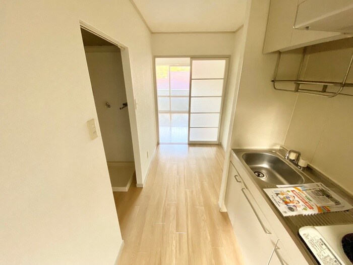 物件内観写真9　(廊下)