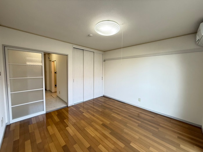 物件内観写真10　(居室)