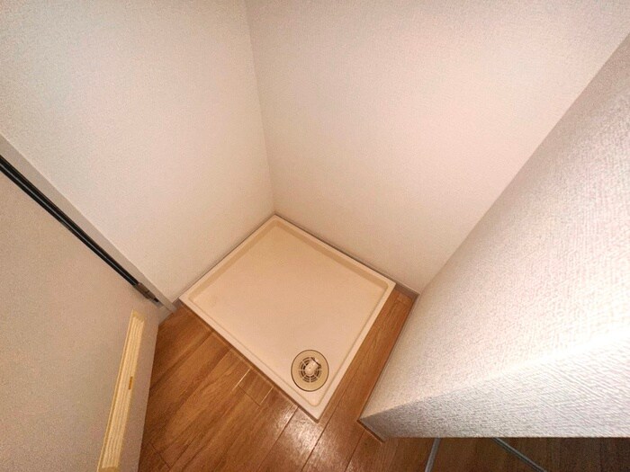 物件内観写真15　(洗濯機置場)