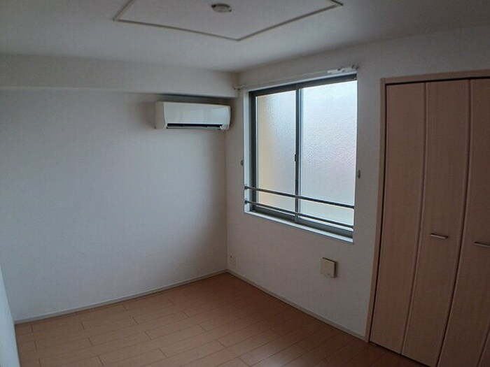 物件内観写真6　(居室)