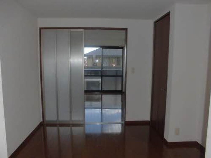 物件内観写真6　(居室)