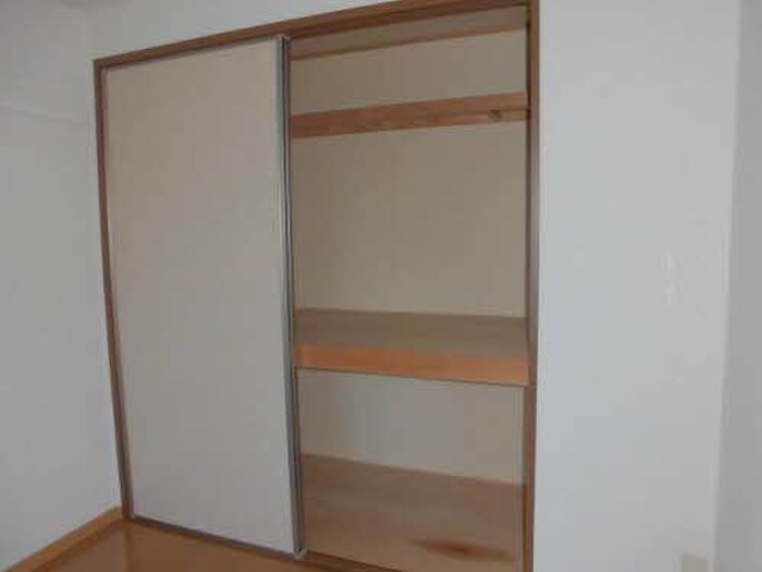 物件内観写真17　(収納)