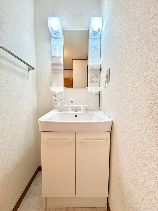 物件内観写真10　(洗面)