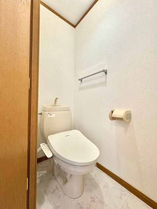 物件内観写真11　(トイレ)