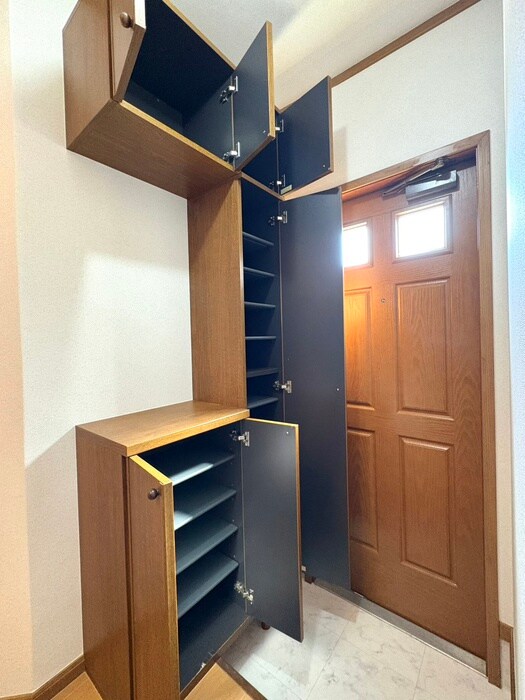 物件内観写真15　(靴箱)