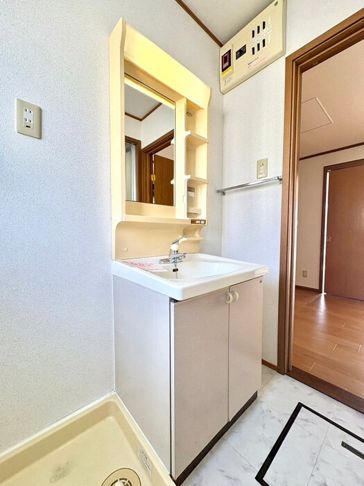 物件内観写真11　(洗面)