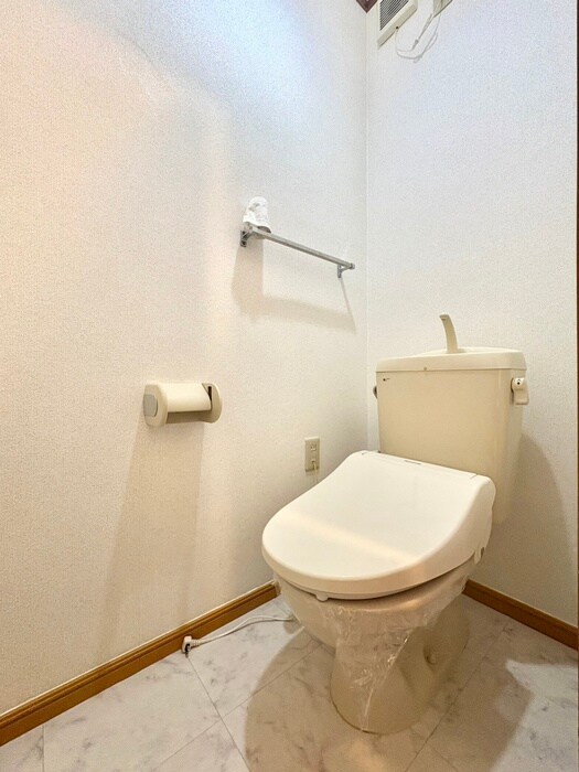 物件内観写真12　(トイレ)