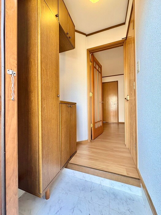 物件内観写真14　(廊下)