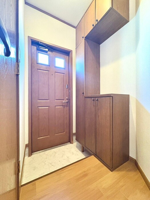 物件内観写真15　(玄関)