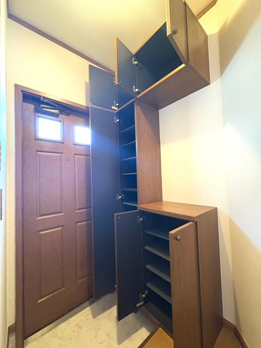 物件内観写真16　(靴箱)