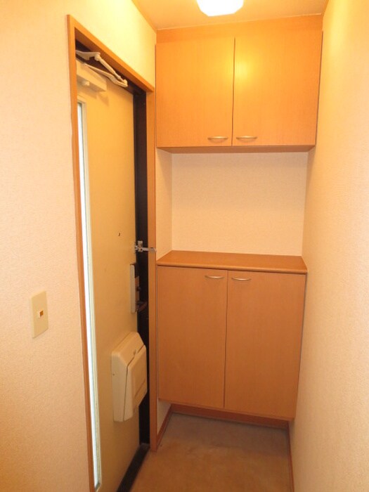 物件内観写真13　(玄関)