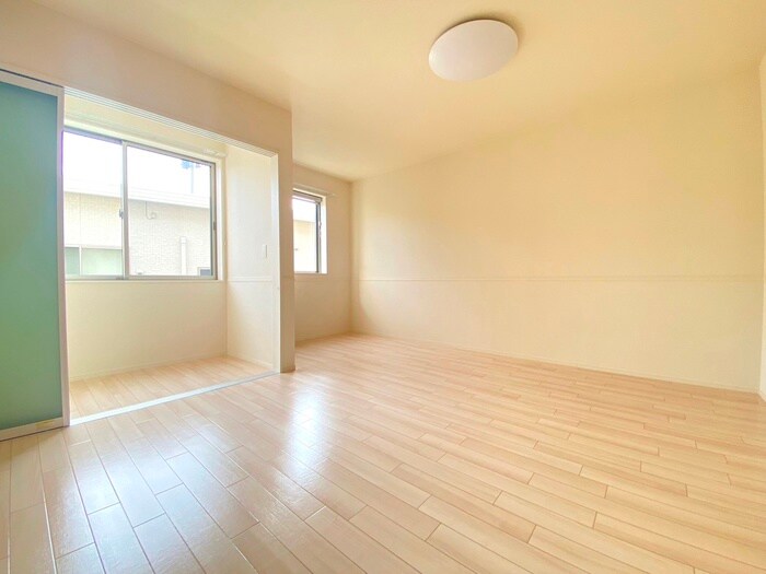 物件内観写真8　(居室)