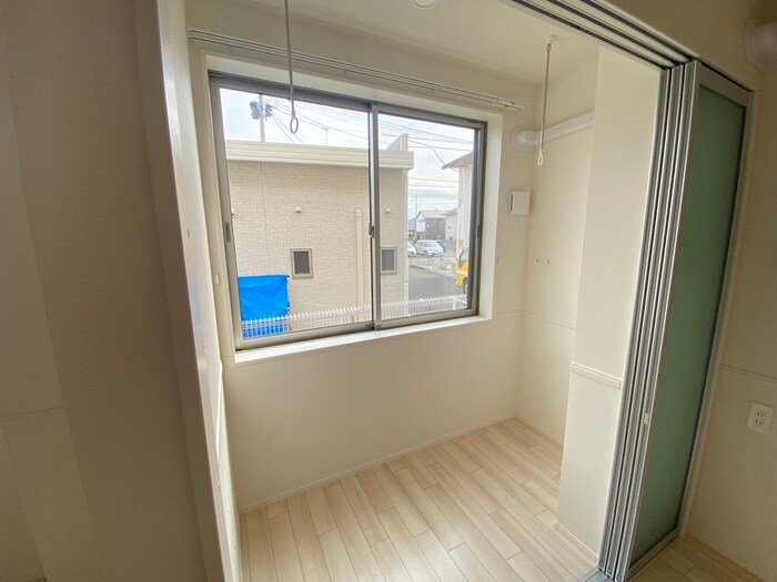 物件内観写真11　(居室)