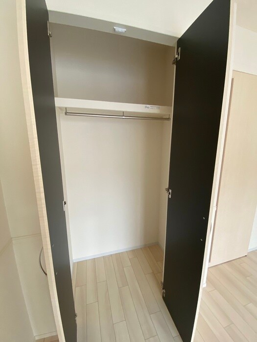 物件内観写真12　(収納)