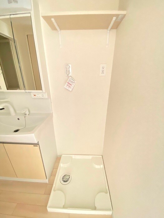 物件内観写真17　(洗濯機置場)