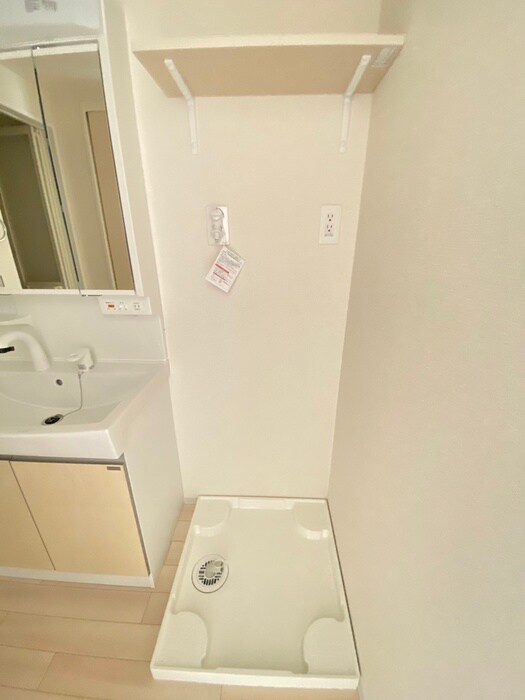 物件内観写真17　(洗濯機置場)