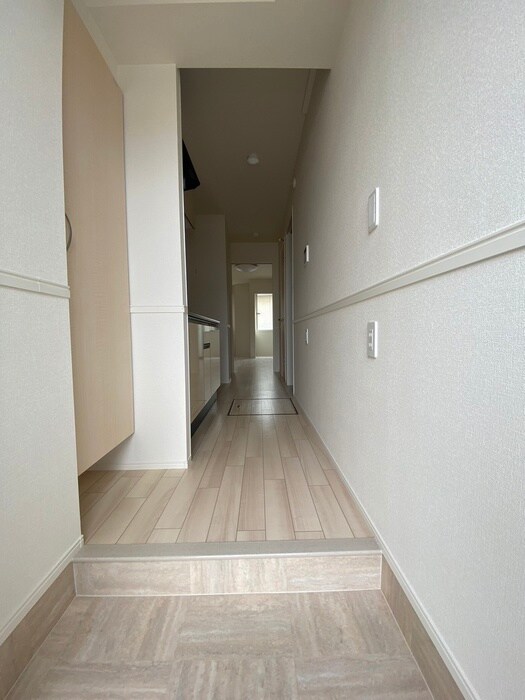 物件内観写真21　(廊下)