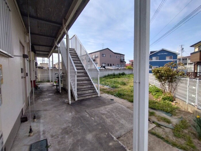 物件外観写真3　(エントランス部分)