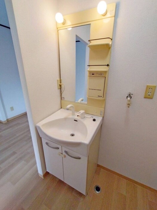 物件内観写真11　(洗面)