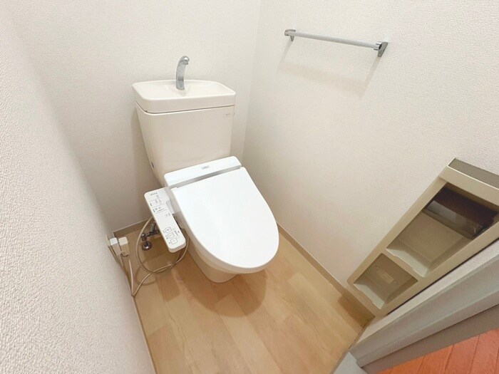 物件内観写真14　(トイレ)