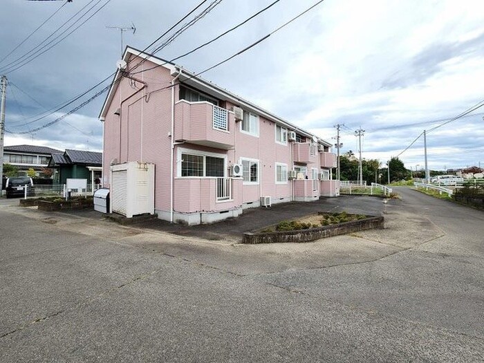 物件外観写真4　(エントランス部分)