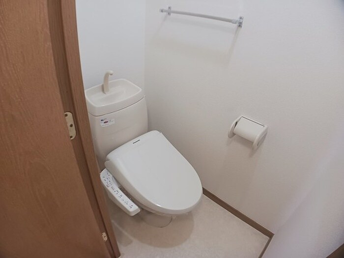 物件内観写真9　(トイレ)