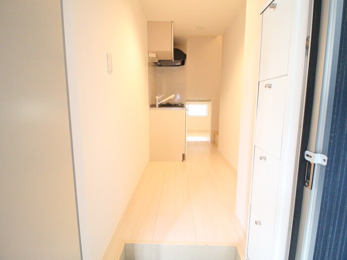 物件内観写真14　(廊下)