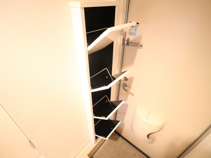 物件内観写真15　(靴箱)