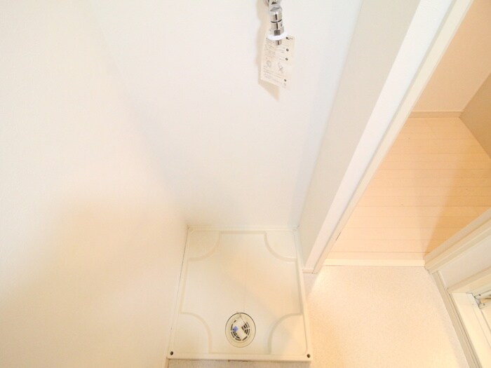 物件内観写真17　(洗濯機置場)