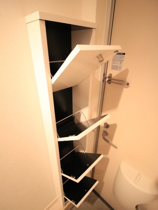 物件内観写真18　(靴箱)