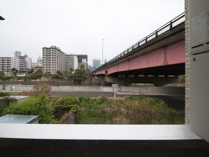 物件内観写真22　(室内からの展望)