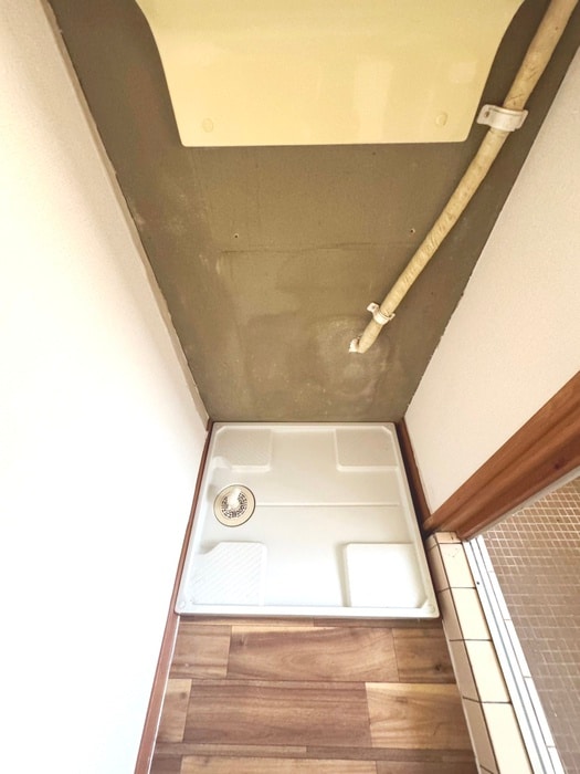 物件内観写真15　(洗濯機置場)