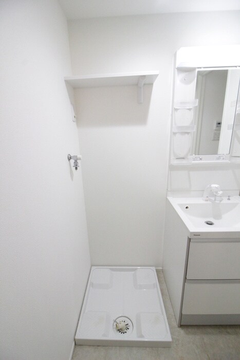 物件内観写真16　(洗濯機置場)