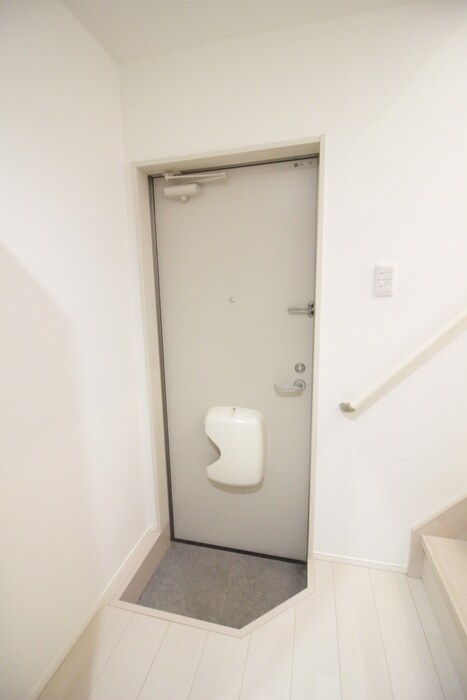 物件内観写真17　(玄関)