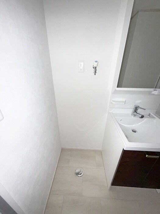 物件内観写真12　(洗濯機置場)