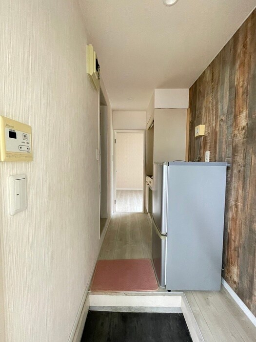 物件内観写真17　(廊下)