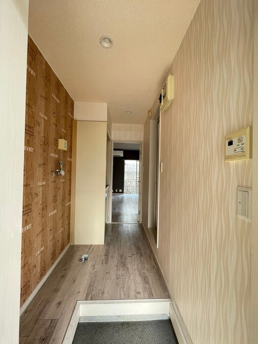 物件内観写真18　(廊下)