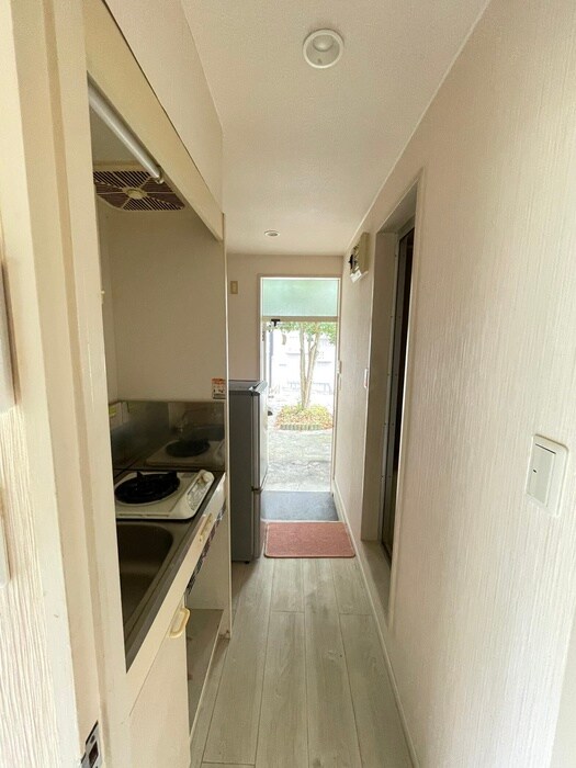 物件内観写真18　(玄関)