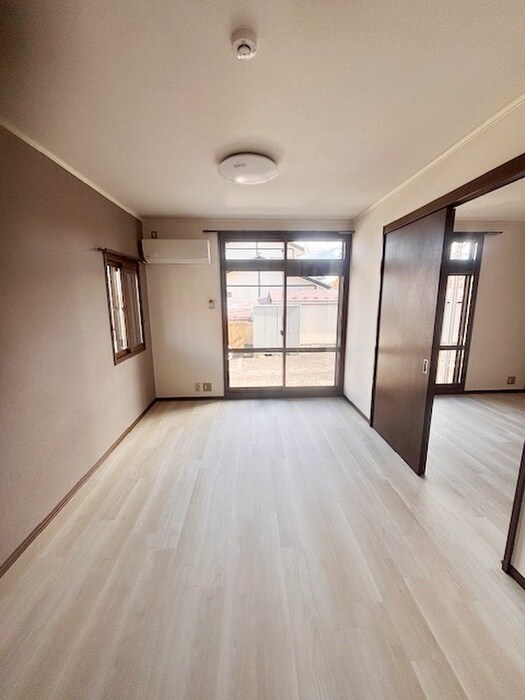 物件内観写真7　(居室)