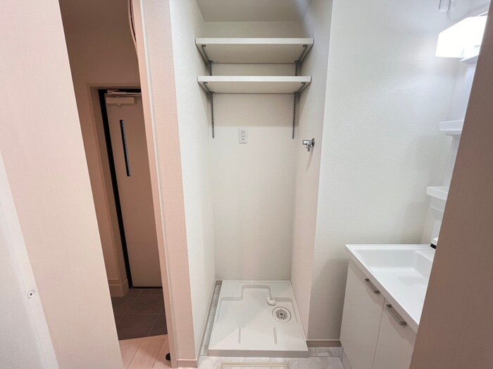 物件内観写真15　(洗濯機置場)