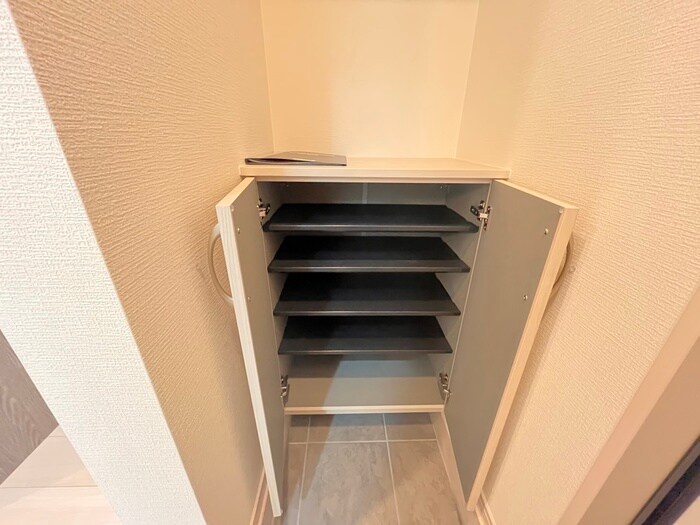 物件内観写真19　(靴箱)