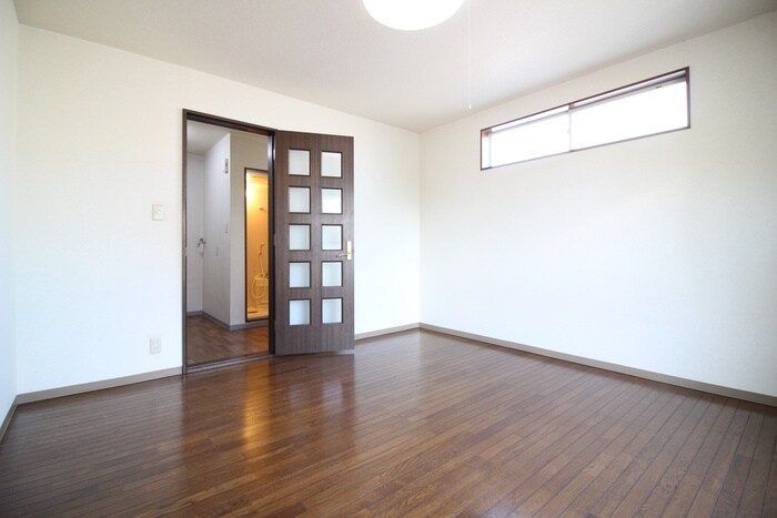 物件内観写真10　(居室)