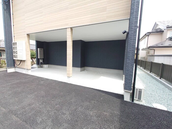 物件外観写真5　(駐輪場)