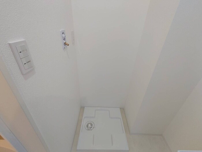 物件内観写真15　(洗濯機置場)
