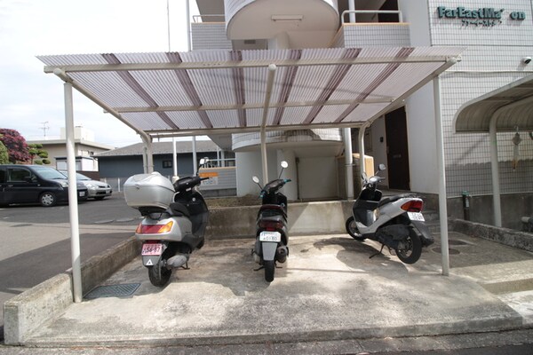 バイク置き場