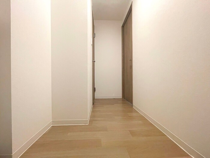 物件内観写真18　(廊下)