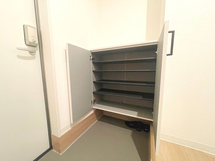 物件内観写真19　(靴箱)