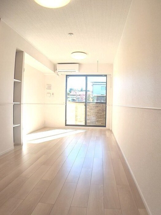 物件内観写真3　(居室)