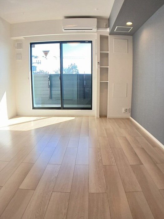 物件内観写真3　(居室)