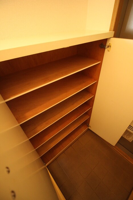 物件内観写真14　(靴箱)